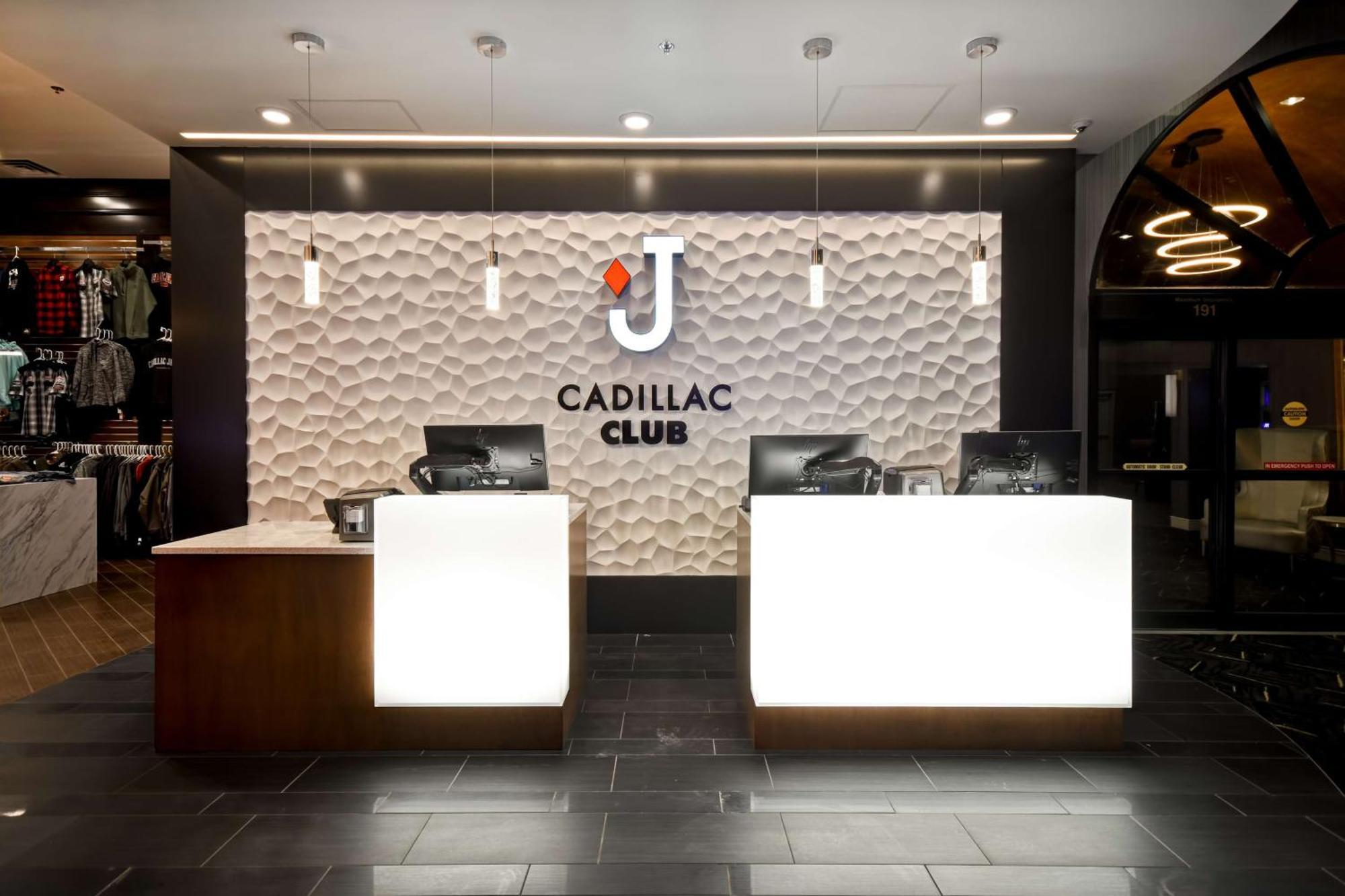 Doubletree By Hilton Deadwood At Cadillac Jack'S Exterior photo