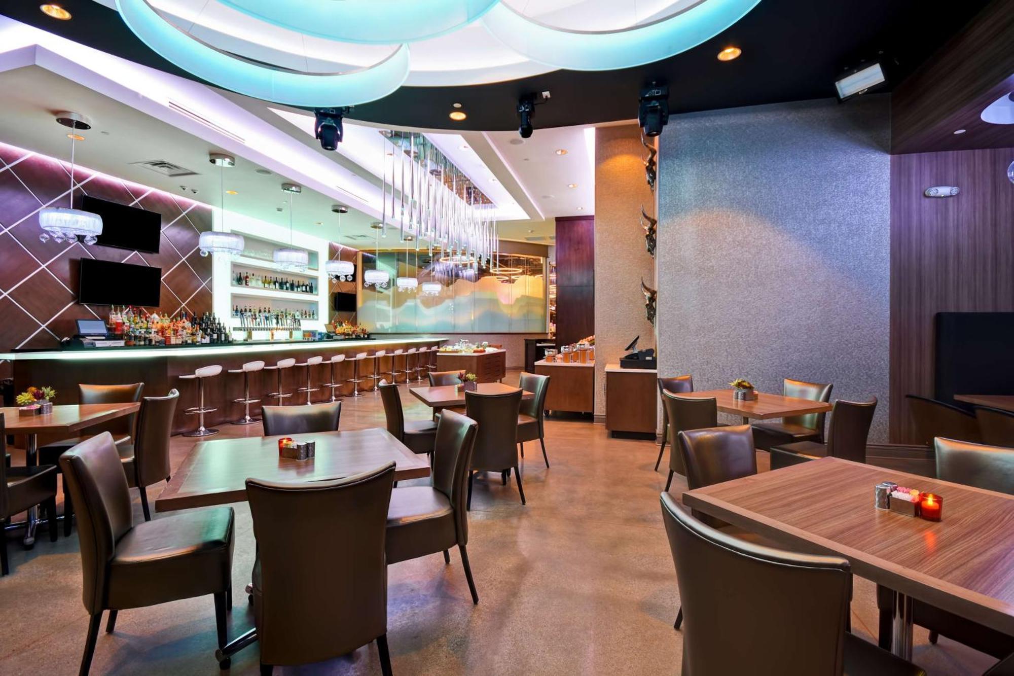 Doubletree By Hilton Deadwood At Cadillac Jack'S Exterior photo