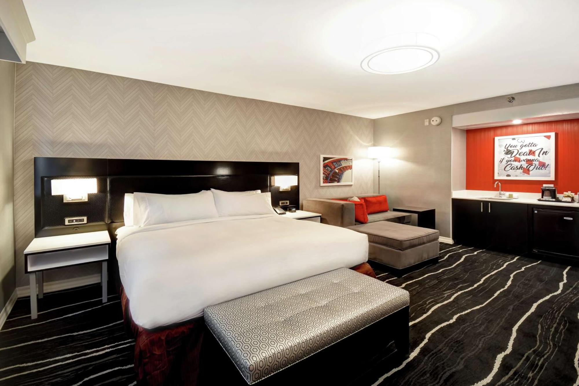 Doubletree By Hilton Deadwood At Cadillac Jack'S Exterior photo