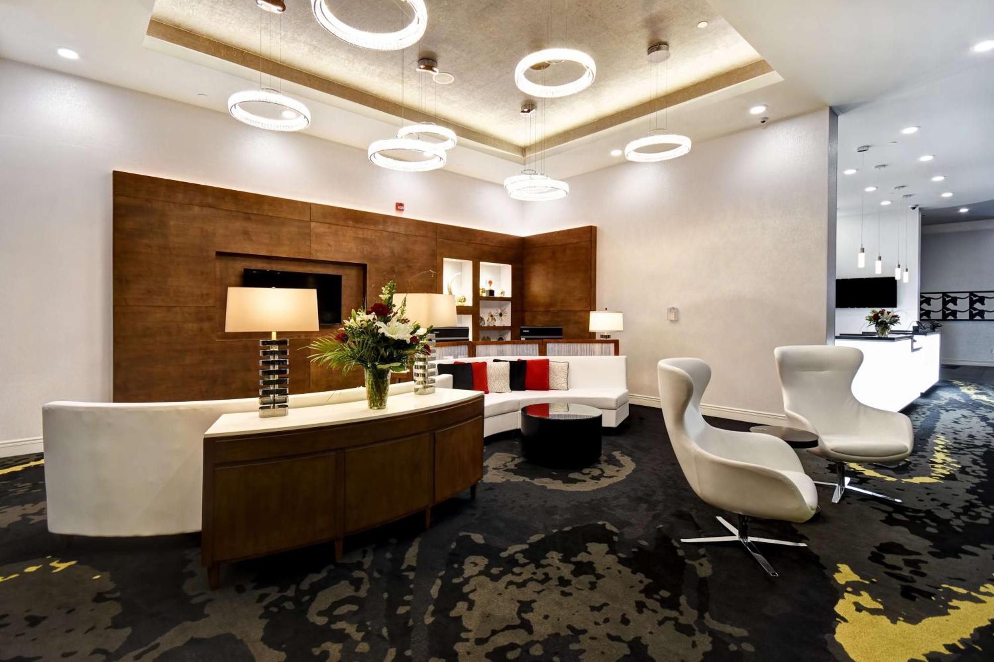 Doubletree By Hilton Deadwood At Cadillac Jack'S Exterior photo