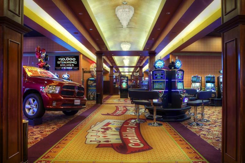 Doubletree By Hilton Deadwood At Cadillac Jack'S Exterior photo